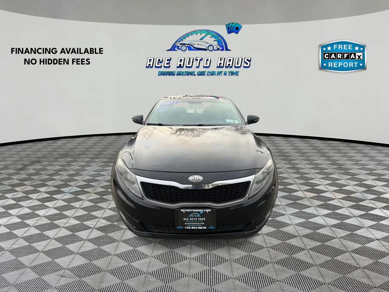 Used 2012 Kia Optima EX w/ Premium Pkg image 2
