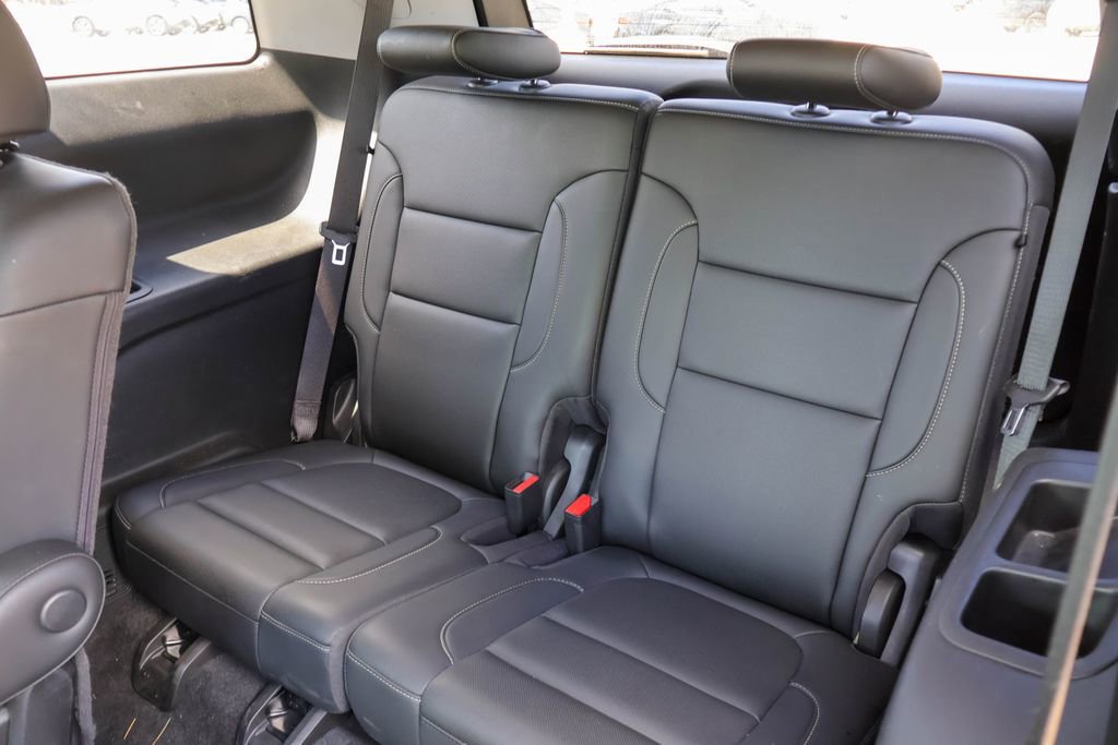 Used 2022 GMC Acadia SLT w/ Elevation Edition FWD image 11