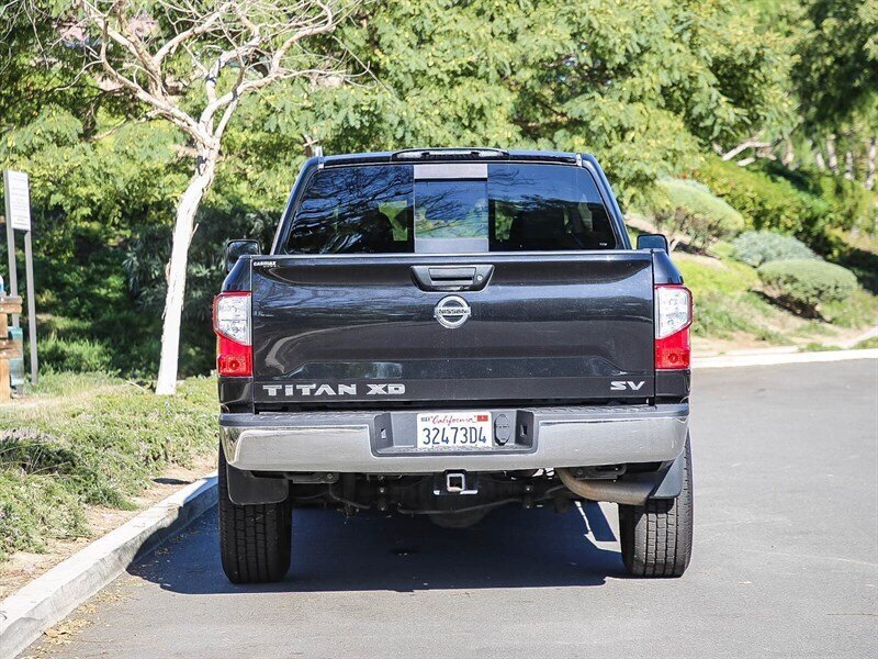 Used 2017 Nissan Titan SV RWD image 6