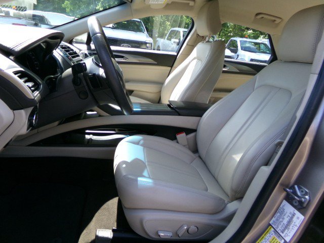 Used 2020 Lincoln MKZ AWD w/ Convenience Package image 12