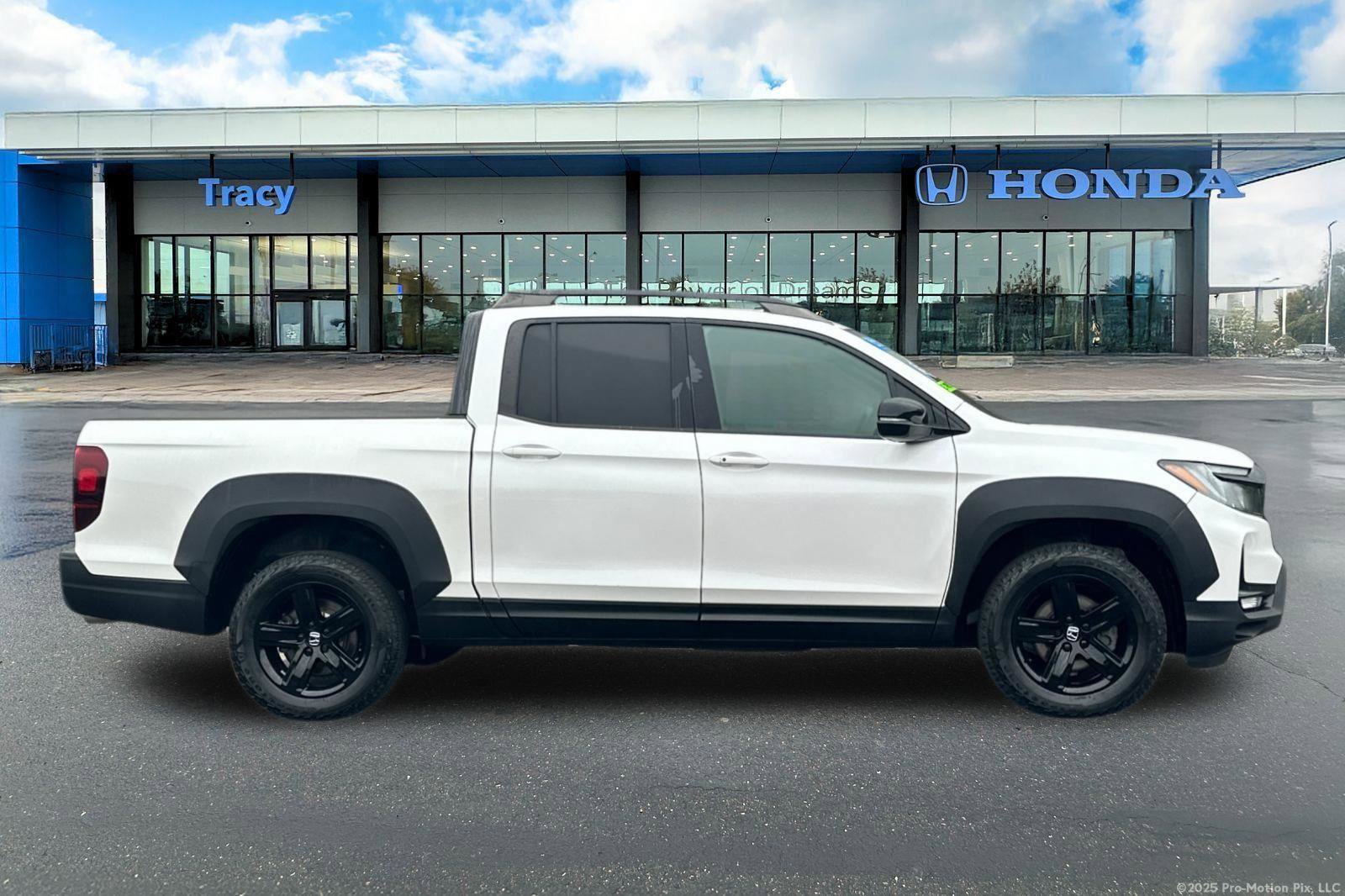 Certified 2023 Honda Ridgeline Black Edition image 3