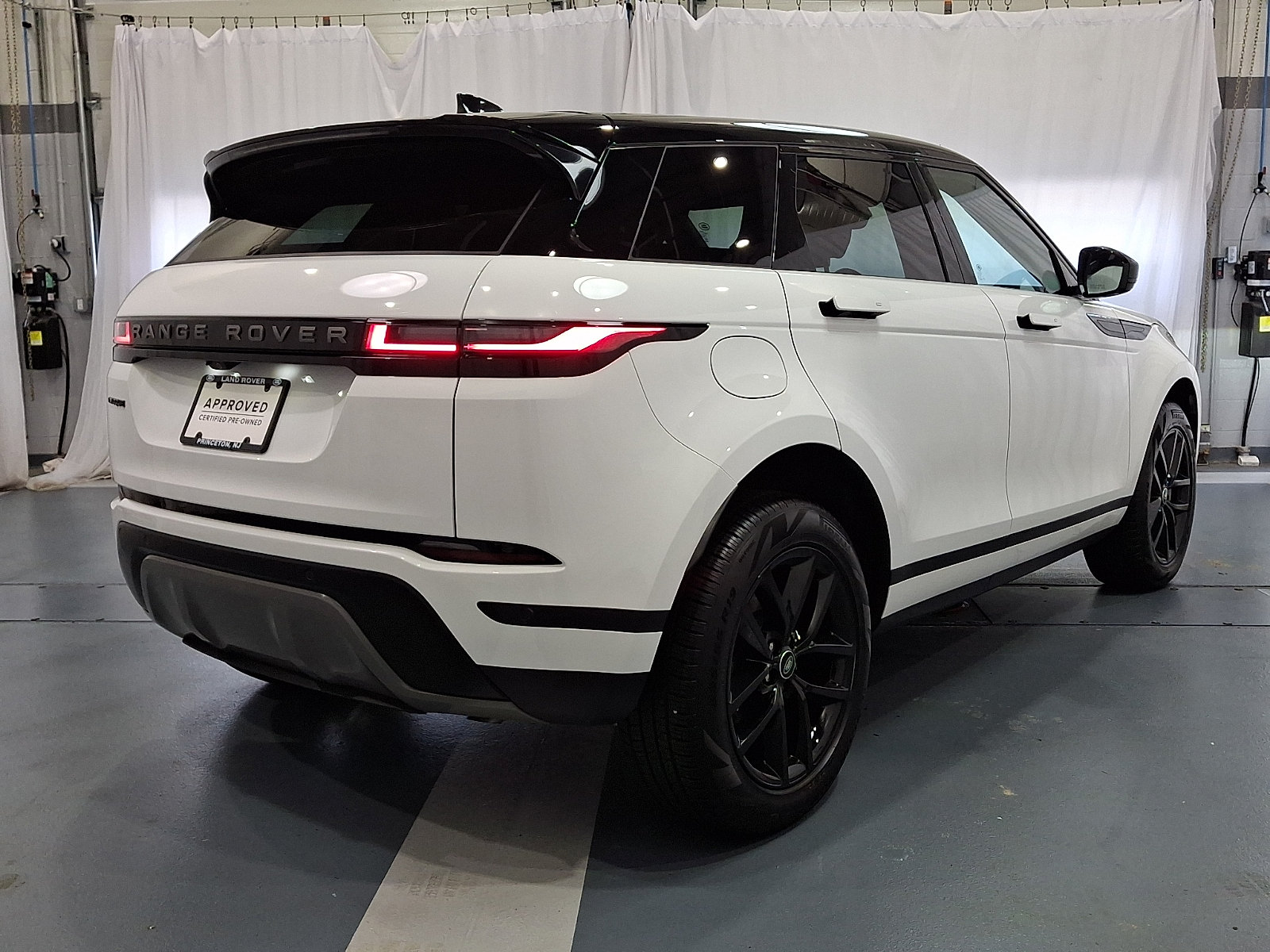 Certified 2026 Land Rover Range Rover Evoque S AWD/4WD image 2