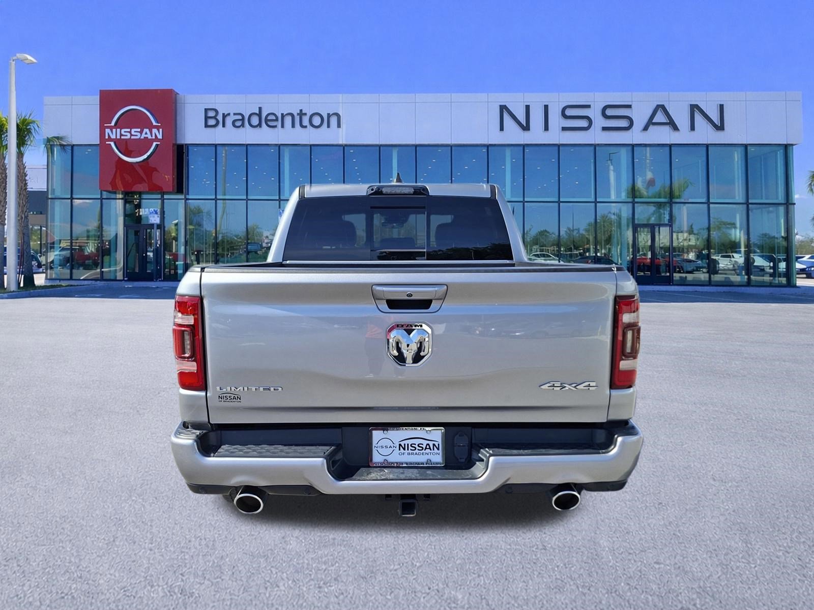 Used 2024 RAM 1500 Limited AWD/4WD image 6