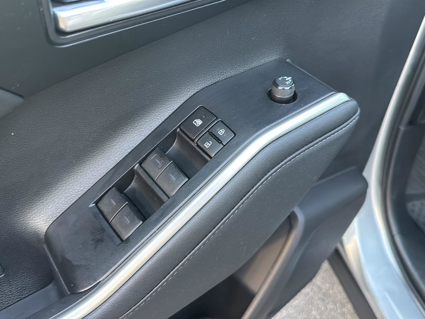 Used 2024 Toyota Highlander XLE image 30