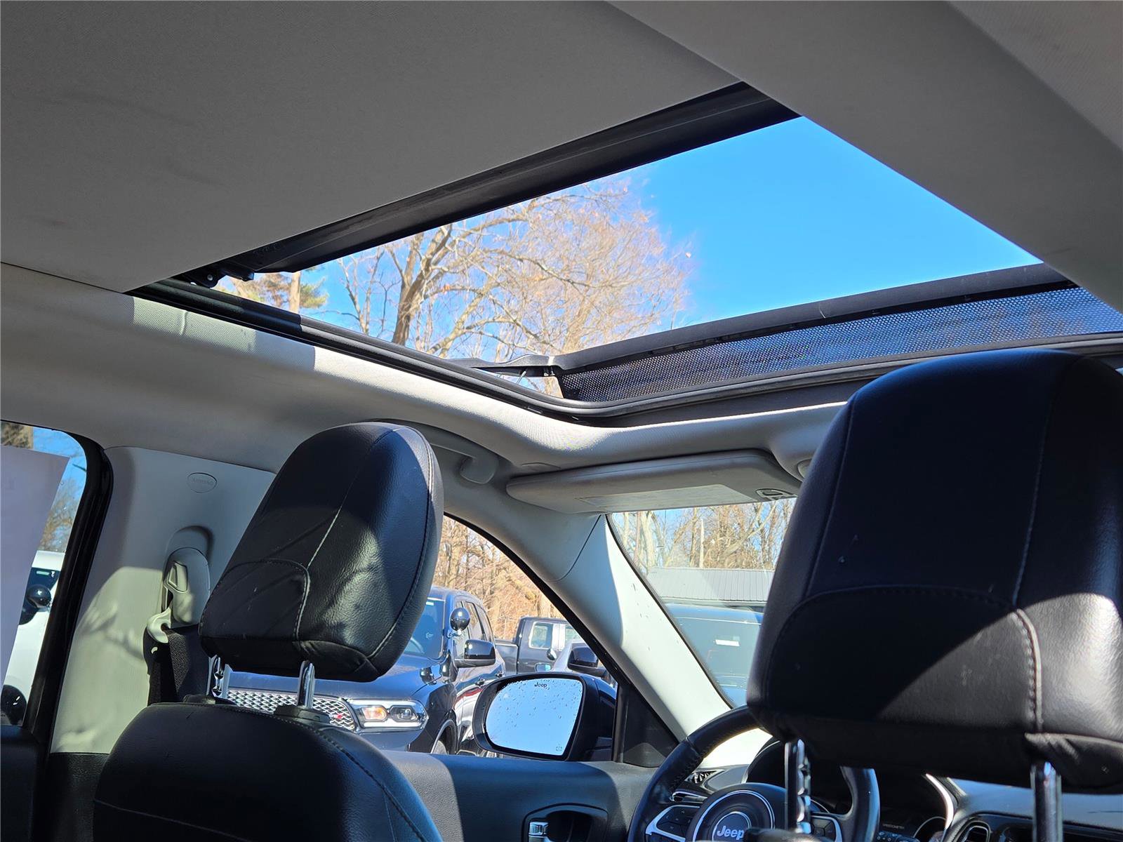 Used 2019 Jeep Compass Limited w/ Safety & Security Group image 8