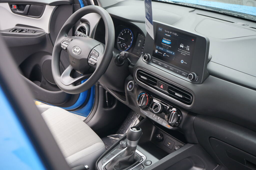 Certified 2023 Hyundai Kona SEL AWD/4WD image 23