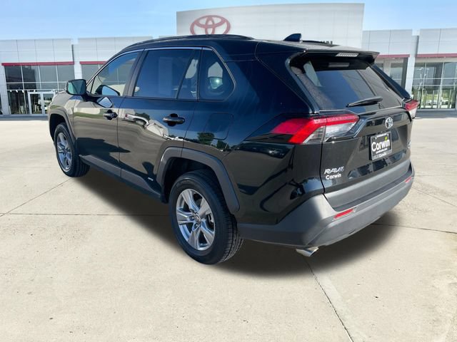 Used 2025 Toyota RAV4 XLE AWD/4WD image 3