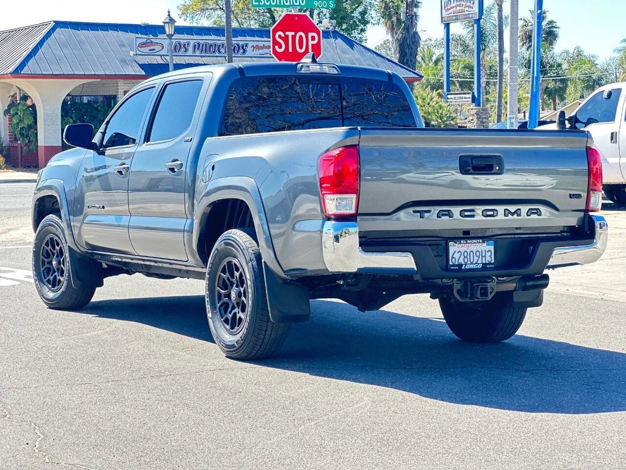 Used 2021 Toyota Tacoma SR5 w/ Blackout Package (TMS) image 4