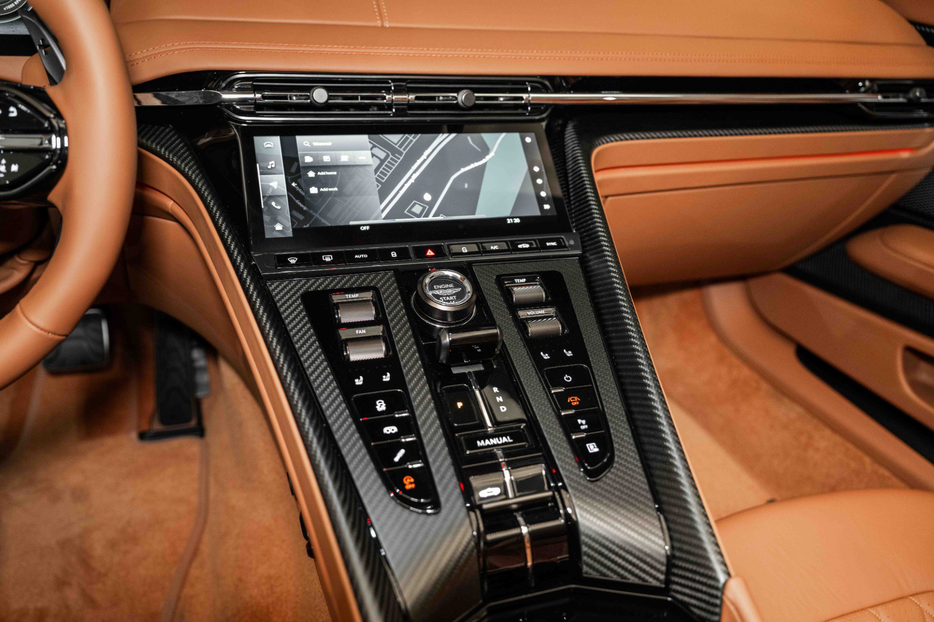 Used 2025 Aston Martin DB12 Convertible image 21