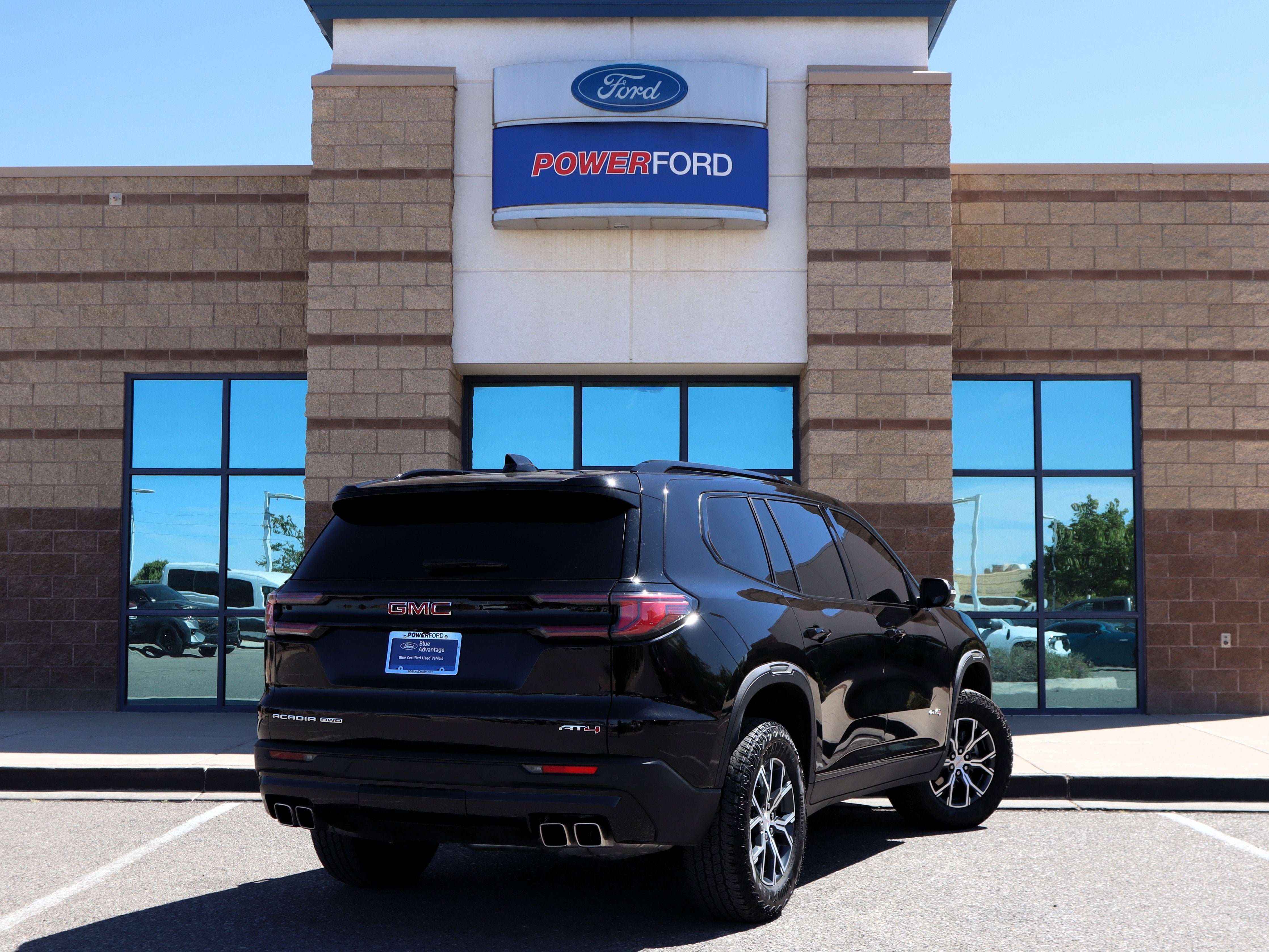Used 2024 GMC Acadia AT4 w/ Luxury Package AWD/4WD image 6