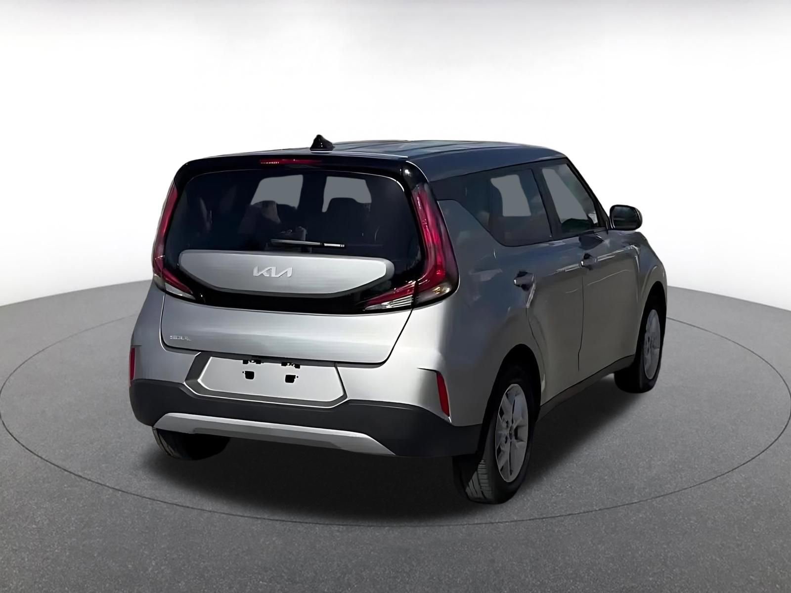 Used 2025 Kia Soul LX w/ LX Technology Package image 14