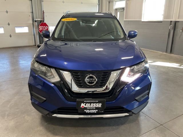 Used 2020 Nissan Rogue SV image 2