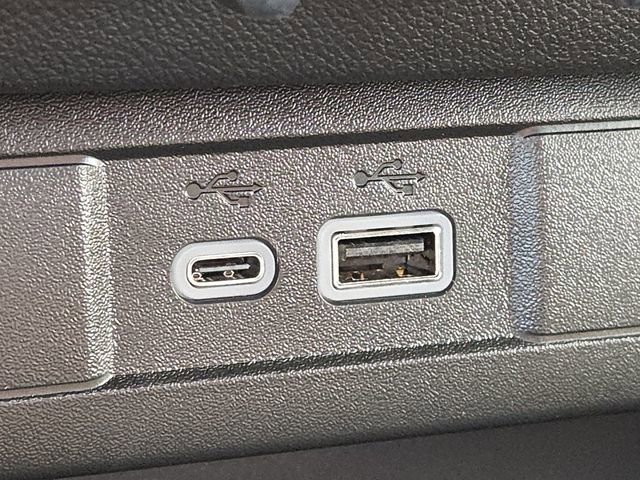 New 2026 GMC Canyon Elevation w/ Convenience Package image 9