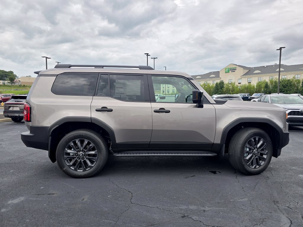 New 2027 Toyota Land Cruiser AWD/4WD image 9