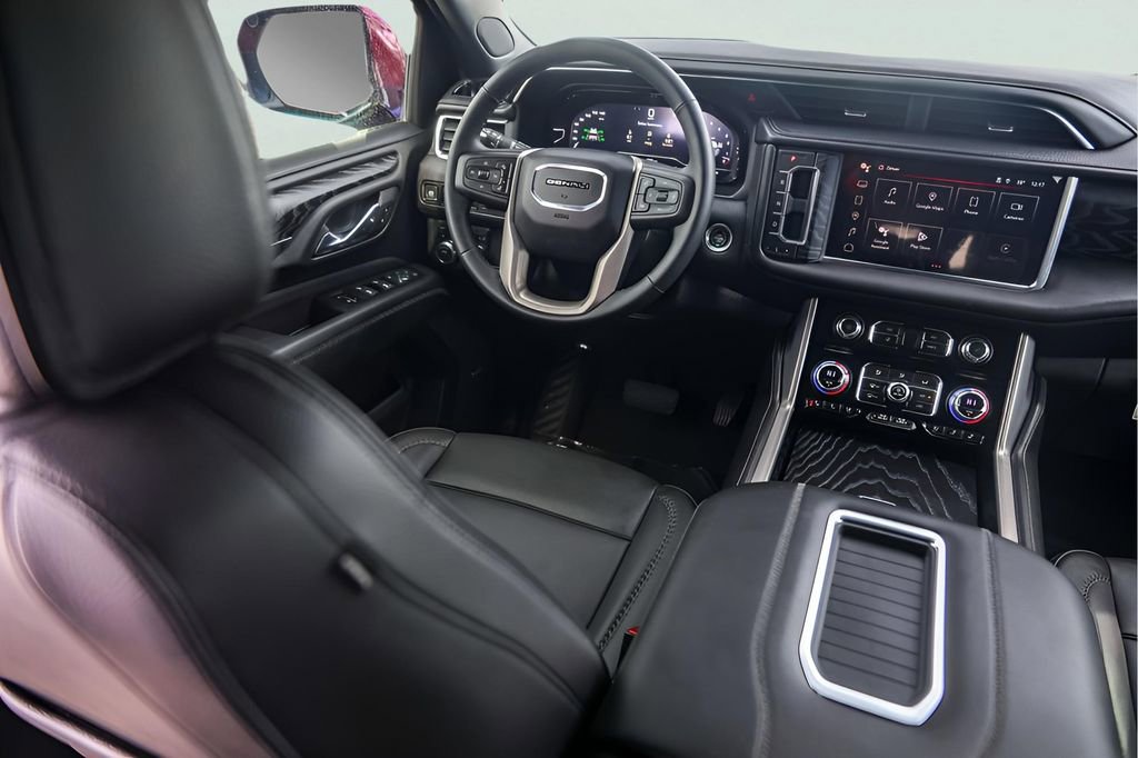 Used 2023 GMC Yukon Denali image 32