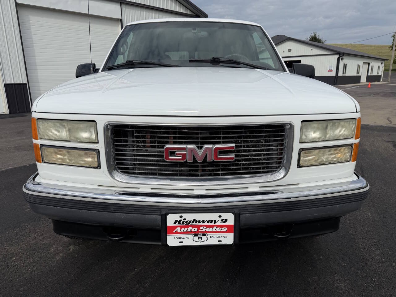 Used 1999 GMC Suburban 4WD w/ Marketing Opt Pkg 2 image 10