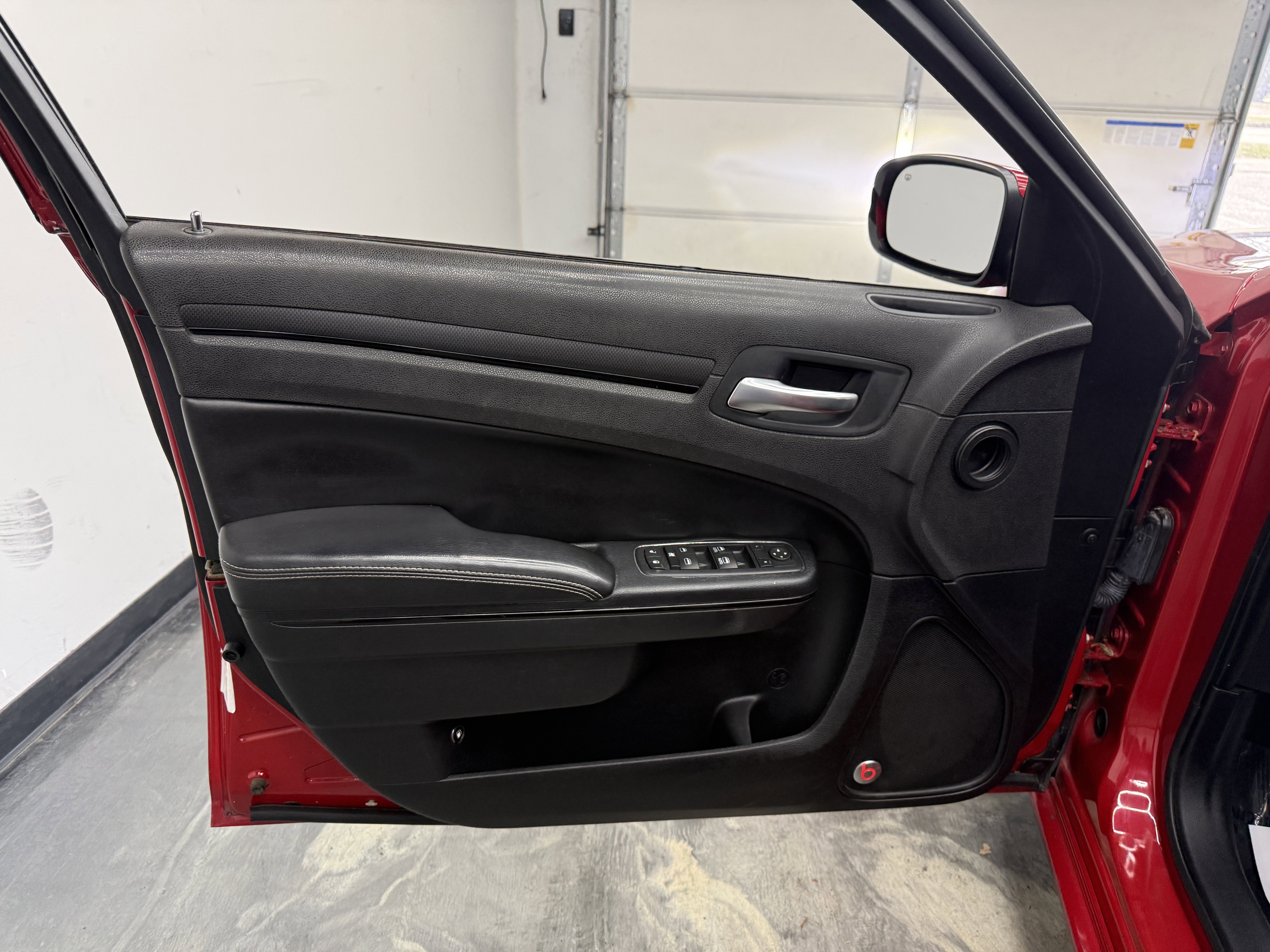 Used 2016 Chrysler 300 S image 10