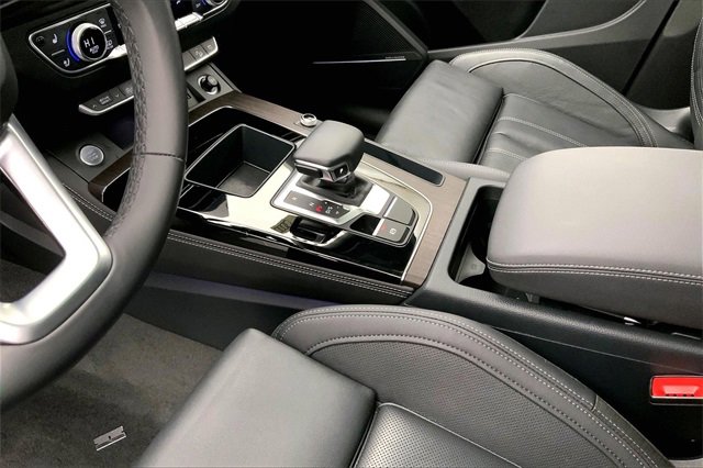 Used 2023 Audi Q5 2.0T Prestige w/ Prestige Package image 17