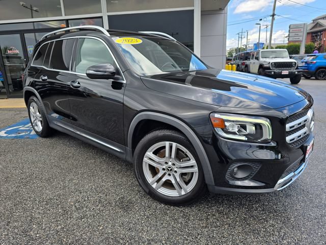 Used 2023 Mercedes-Benz GLB 250 4MATIC image 2