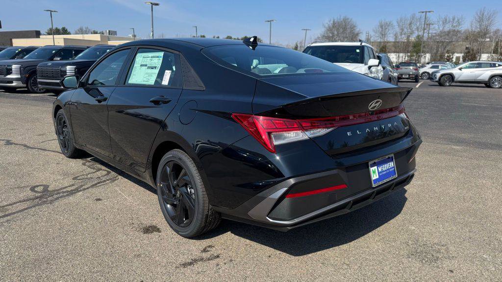 New 2026 Hyundai Elantra Sport FWD image 6