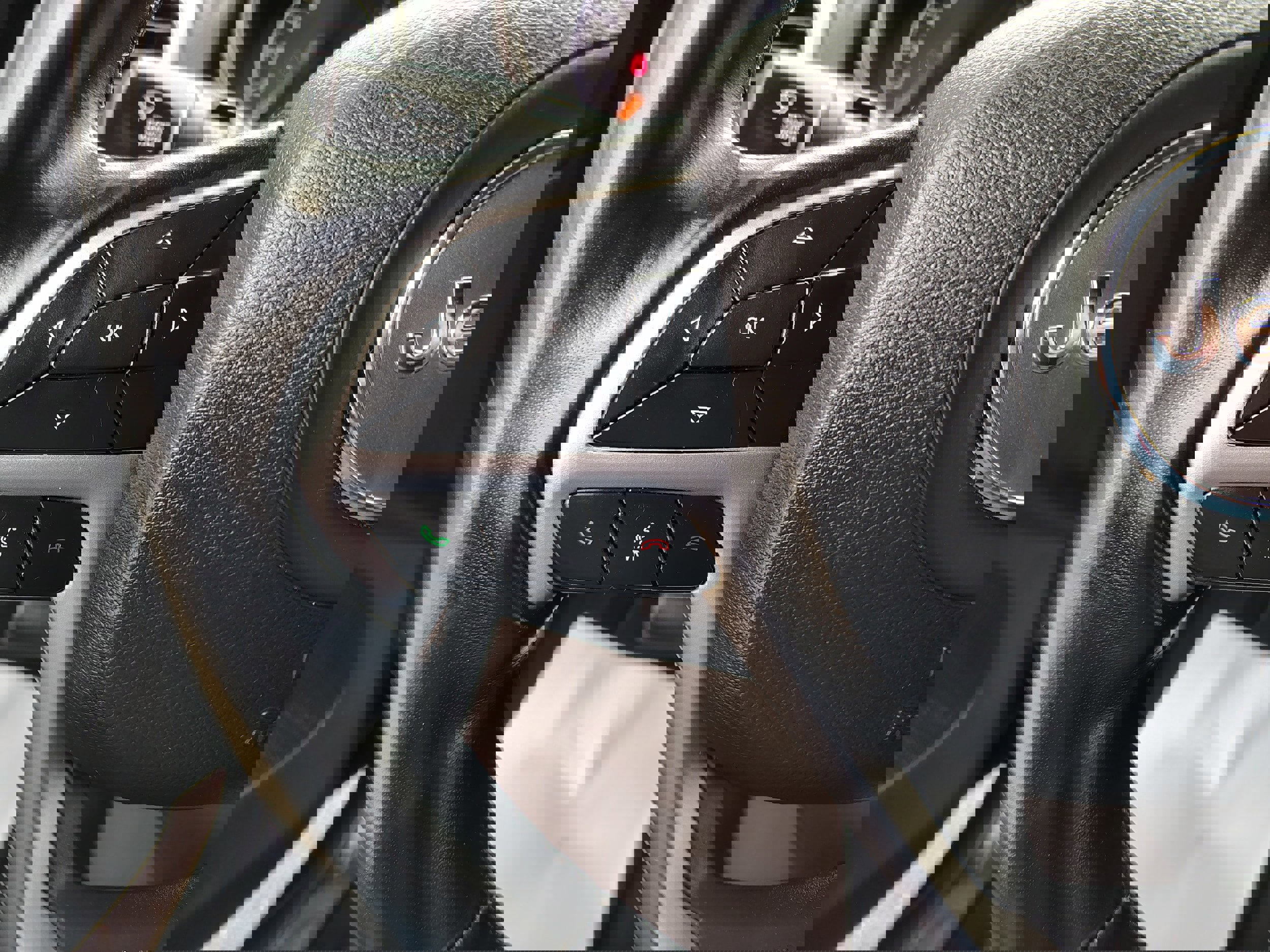 Certified 2021 Jeep Grand Cherokee Laredo image 29