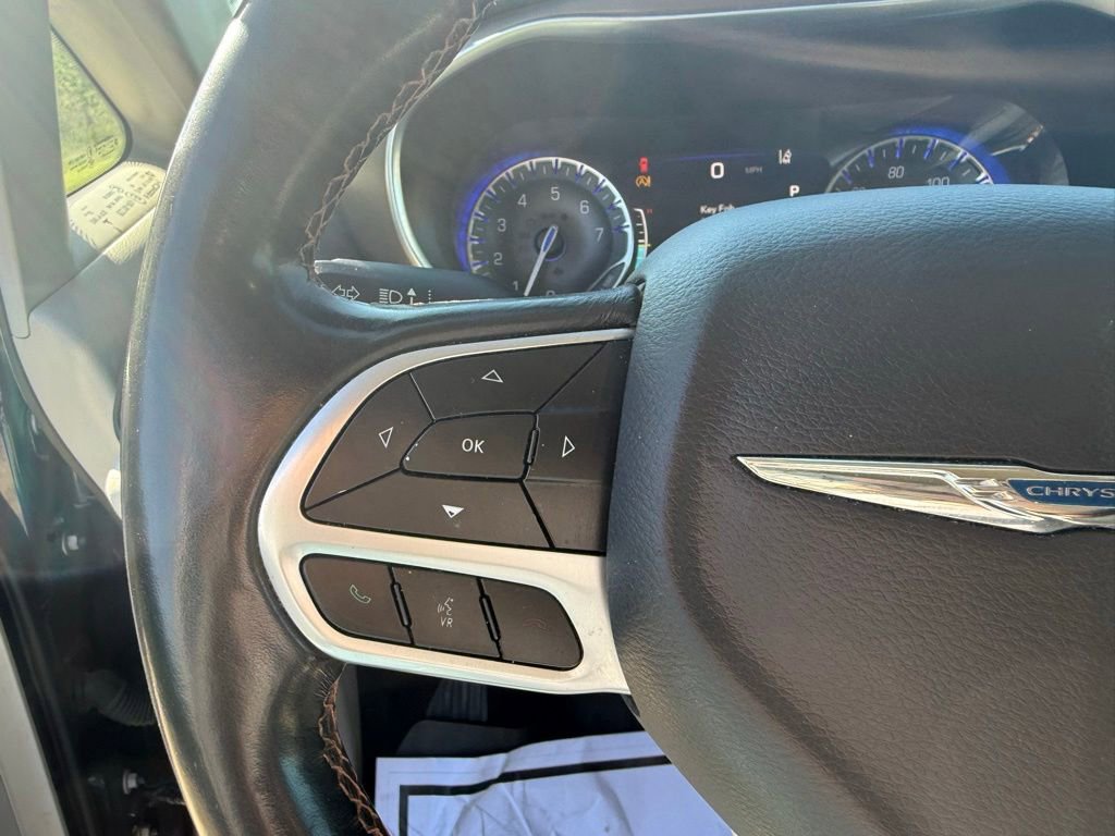 Used 2019 Chrysler Pacifica Touring-L Plus w/ Advanced Safetytec Group FWD image 29