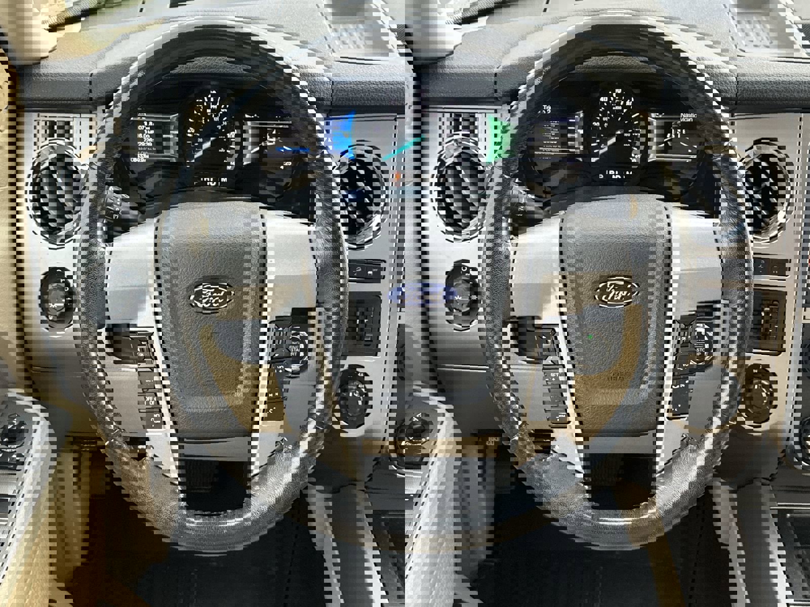 Used 2017 Ford Expedition Limited w/ Equipment Group 301A image 19