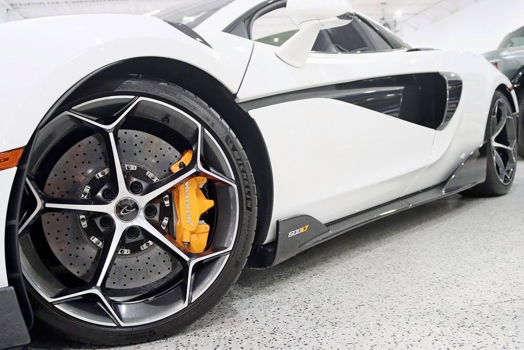Used 2020 McLaren 600LT Spider RWD image 6