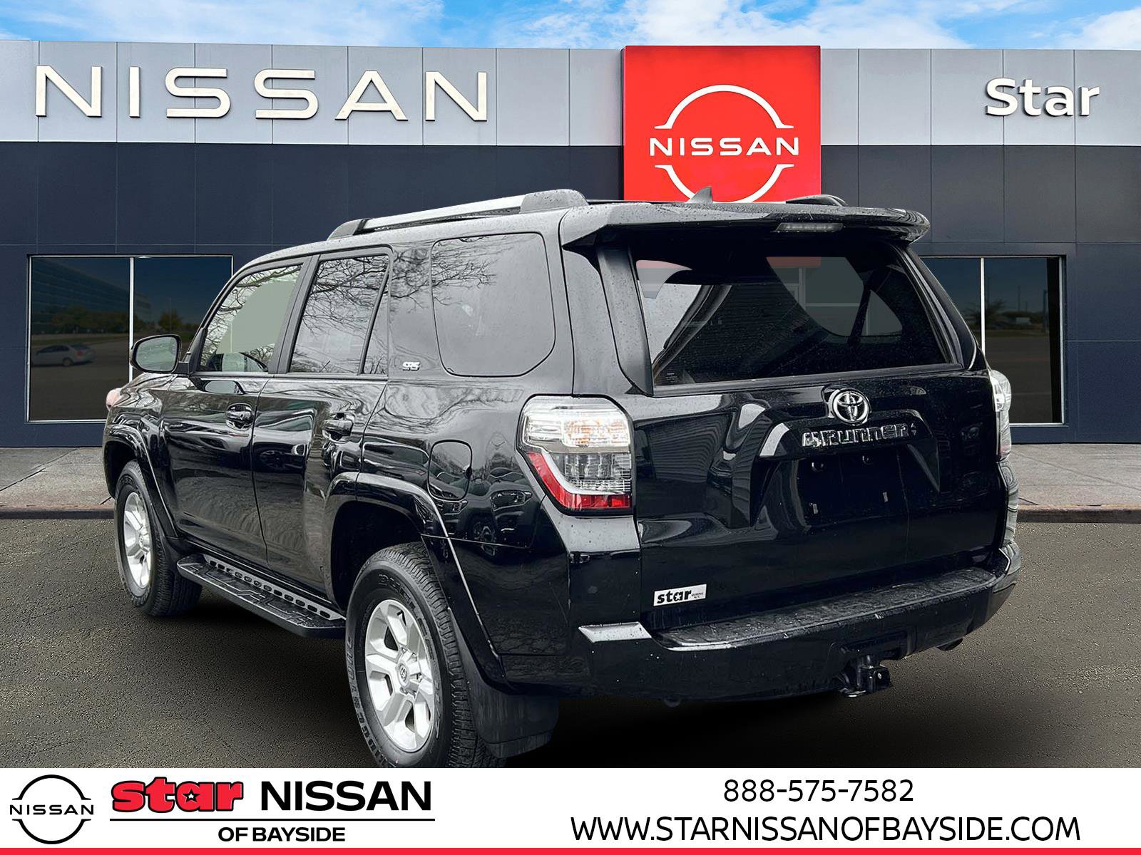 Used 2024 Toyota 4Runner SR5 image 4