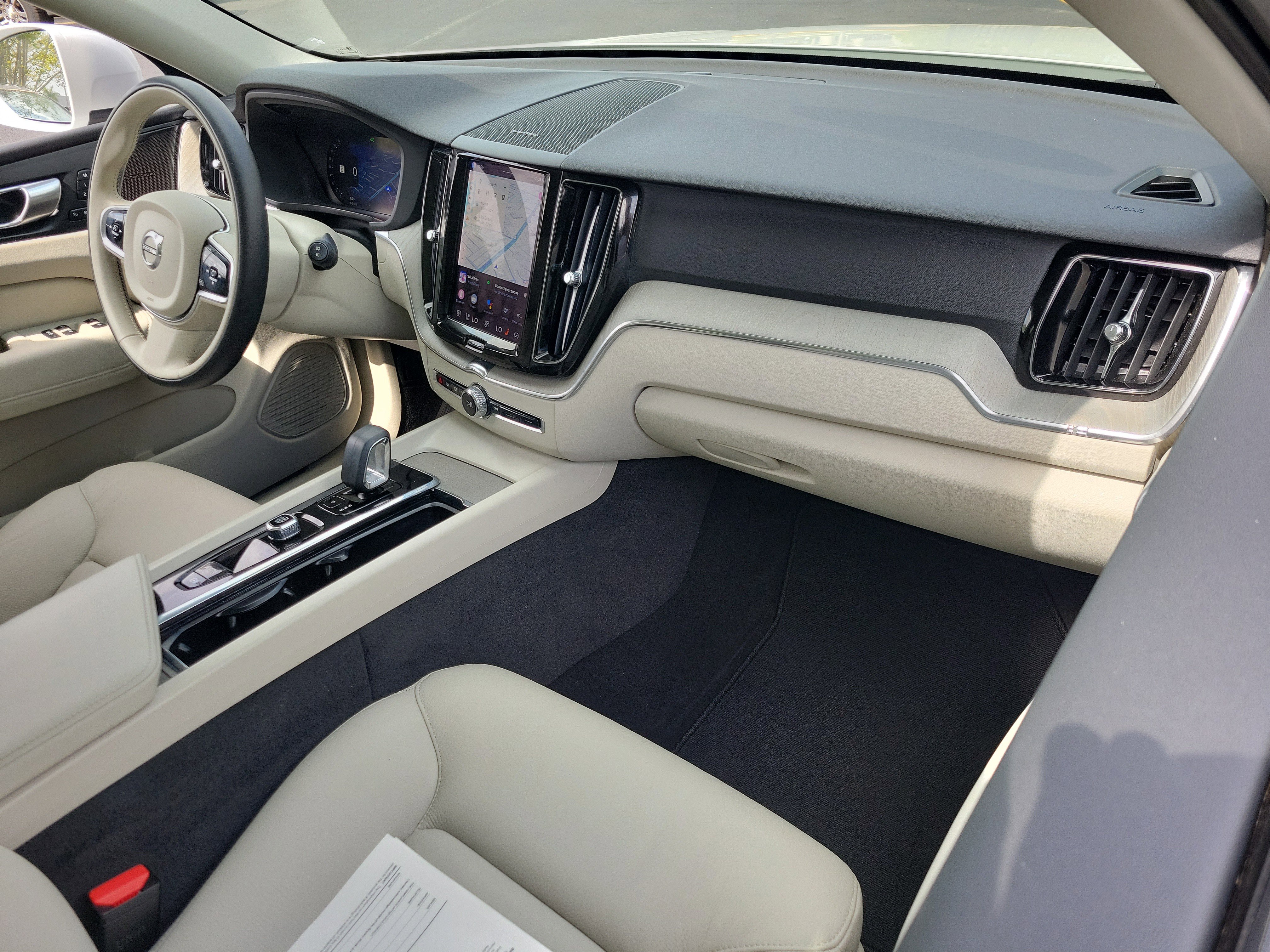 Used 2023 Volvo XC60 B5 Plus w/ Climate Package image 13