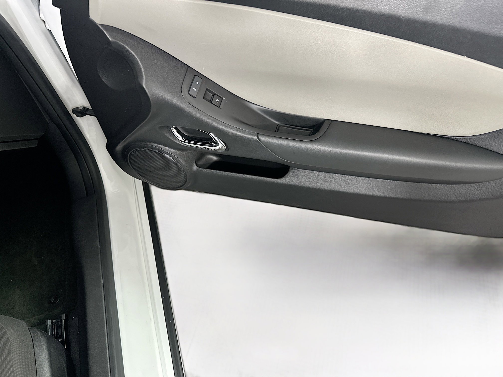 Used 2015 Chevrolet Camaro LS RWD image 26