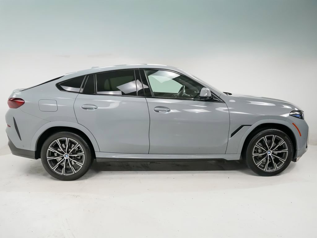 Used 2024 BMW X6 xDrive40i w/ Premium Package image 9