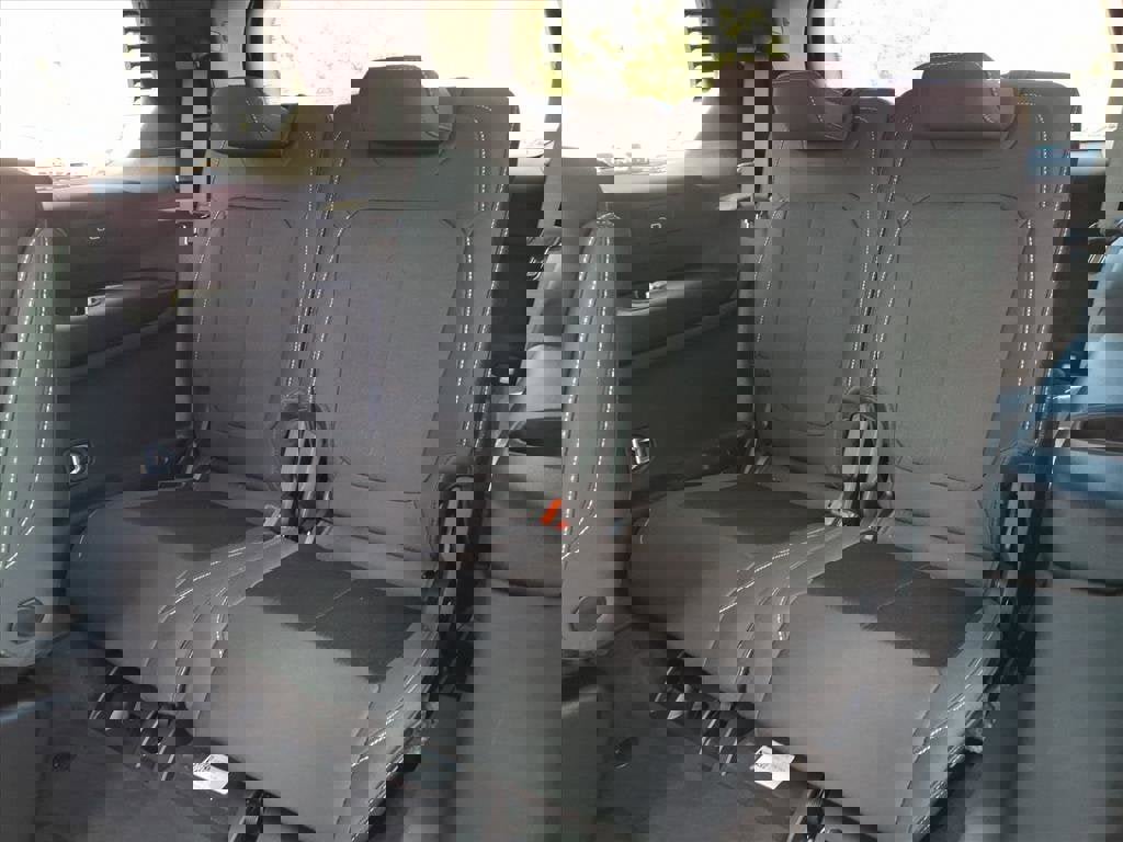 New 2025 Jeep Grand Cherokee L Laredo w/ Luxury Tech Group I image 8