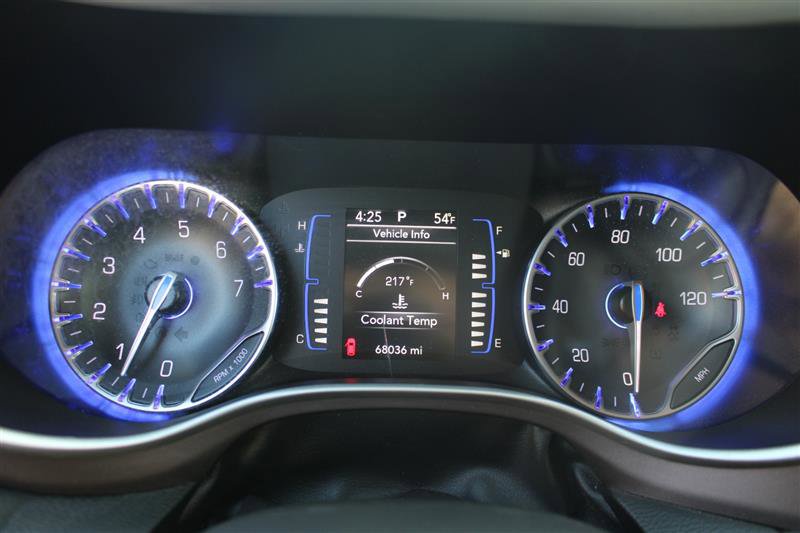 Used 2023 Chrysler Voyager LX image 18