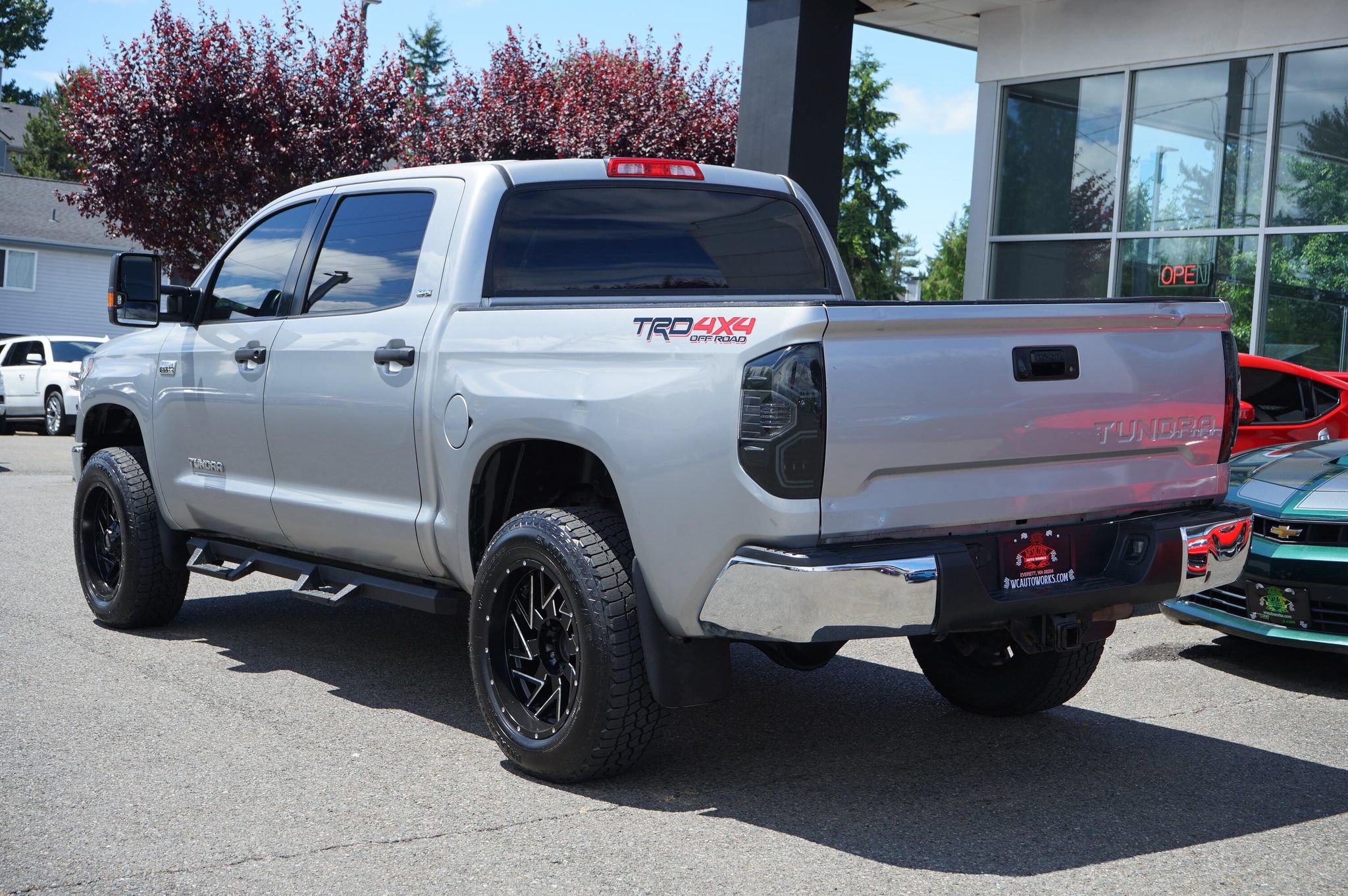 Used 2016 Toyota Tundra SR5 w/ TRD Off Road Package AWD/4WD image 3