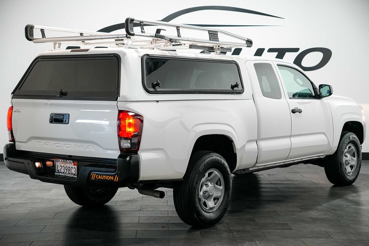 Used 2022 Toyota Tacoma SR RWD image 4