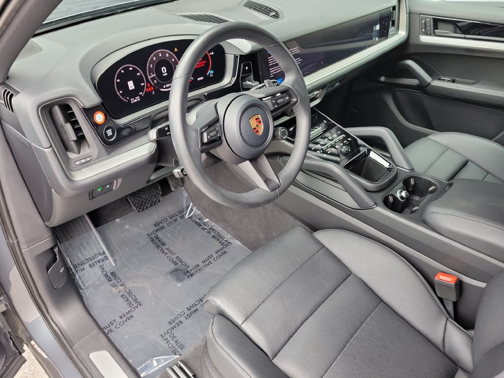 Certified 2026 Porsche Cayenne AWD/4WD image 4