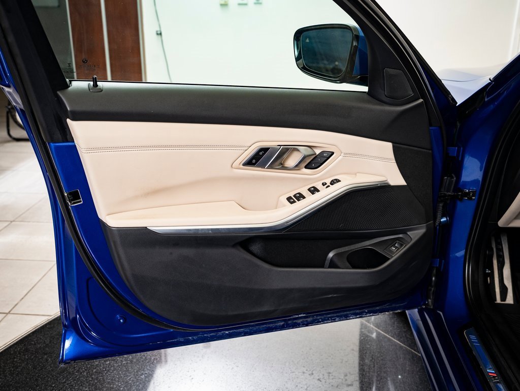 Used 2023 BMW 330i xDrive Sedan w/ M Sport Package image 21