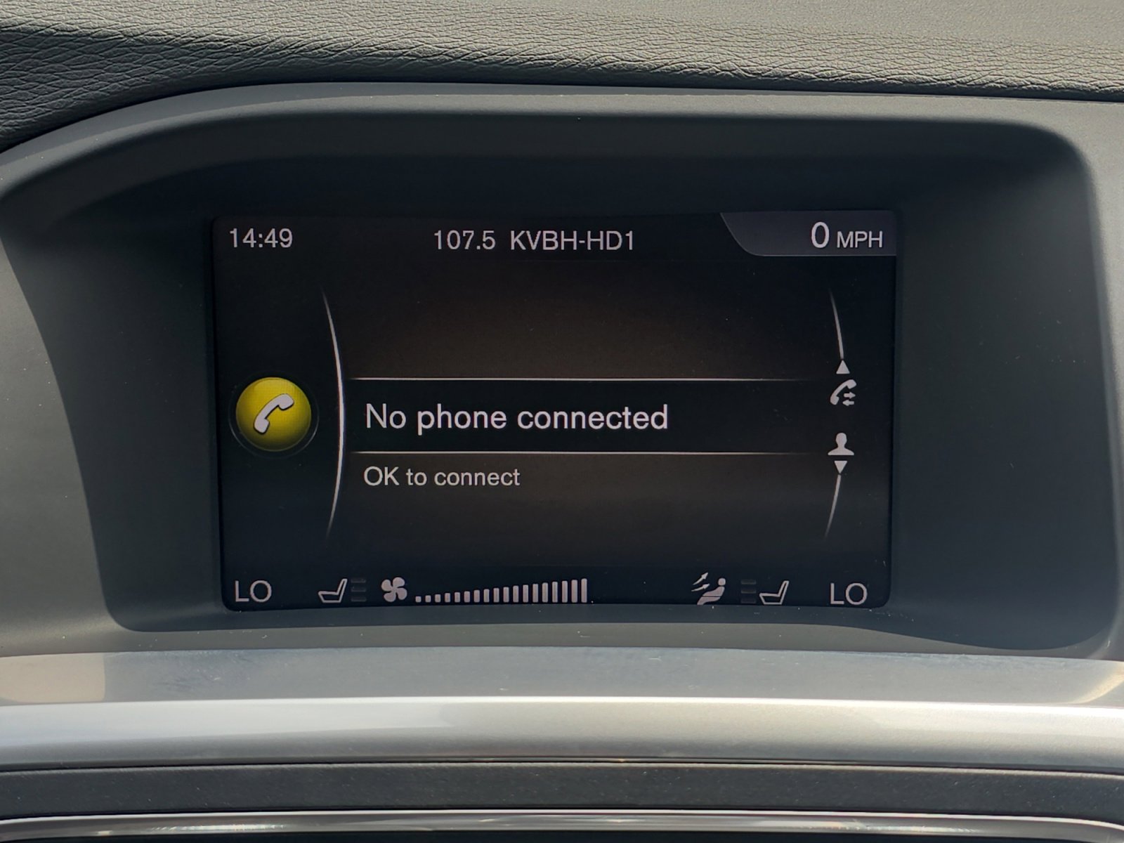 Used 2018 Volvo V60 T5 Cross Country w/ Convenience Package AWD/4WD image 16