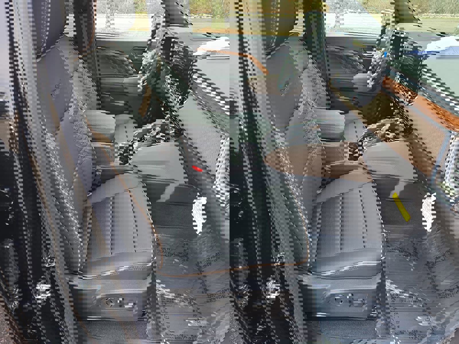 New 2026 GMC Canyon Denali image 10