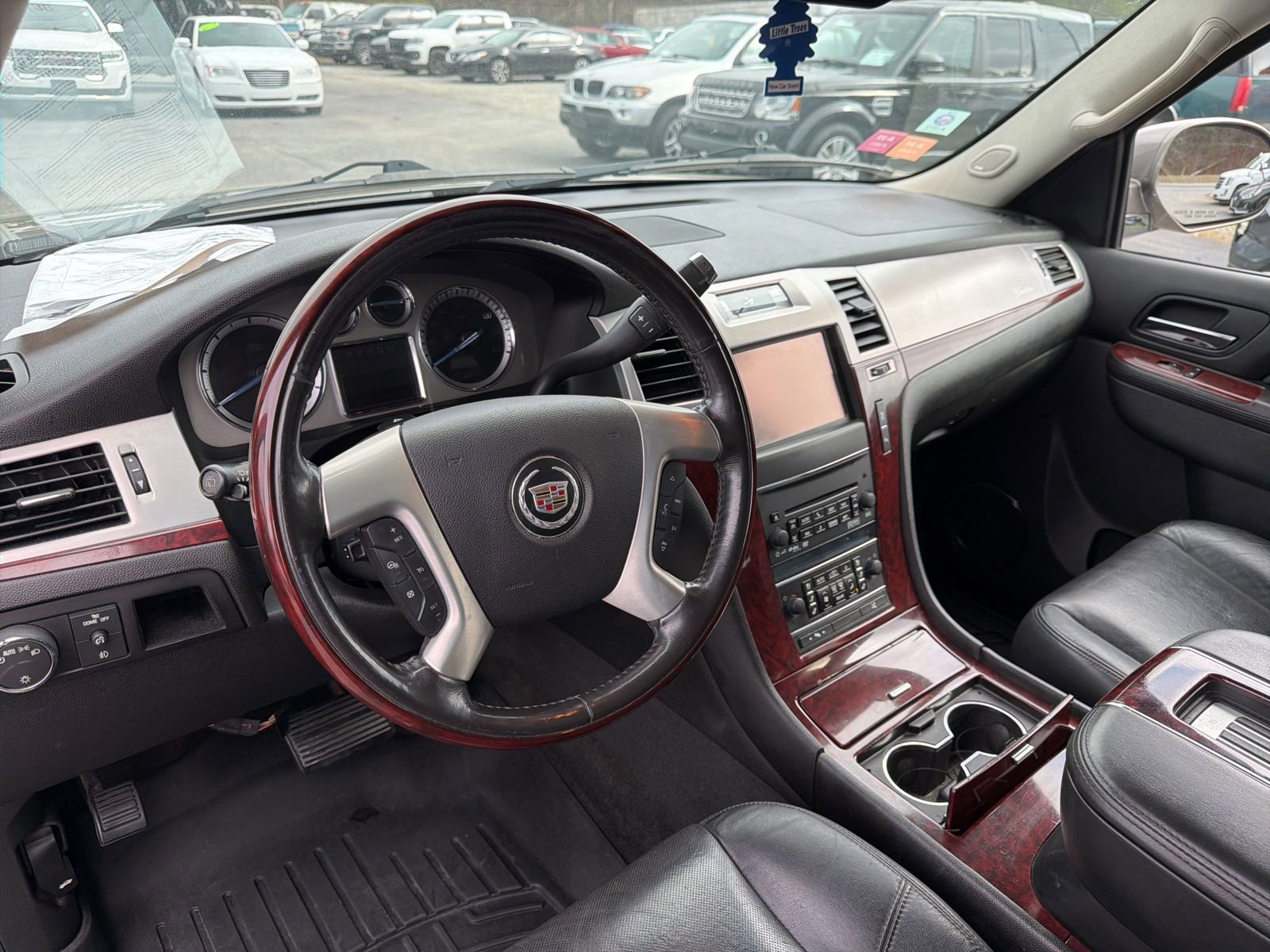 Used 2012 Cadillac Escalade ESV Luxury AWD/4WD image 8