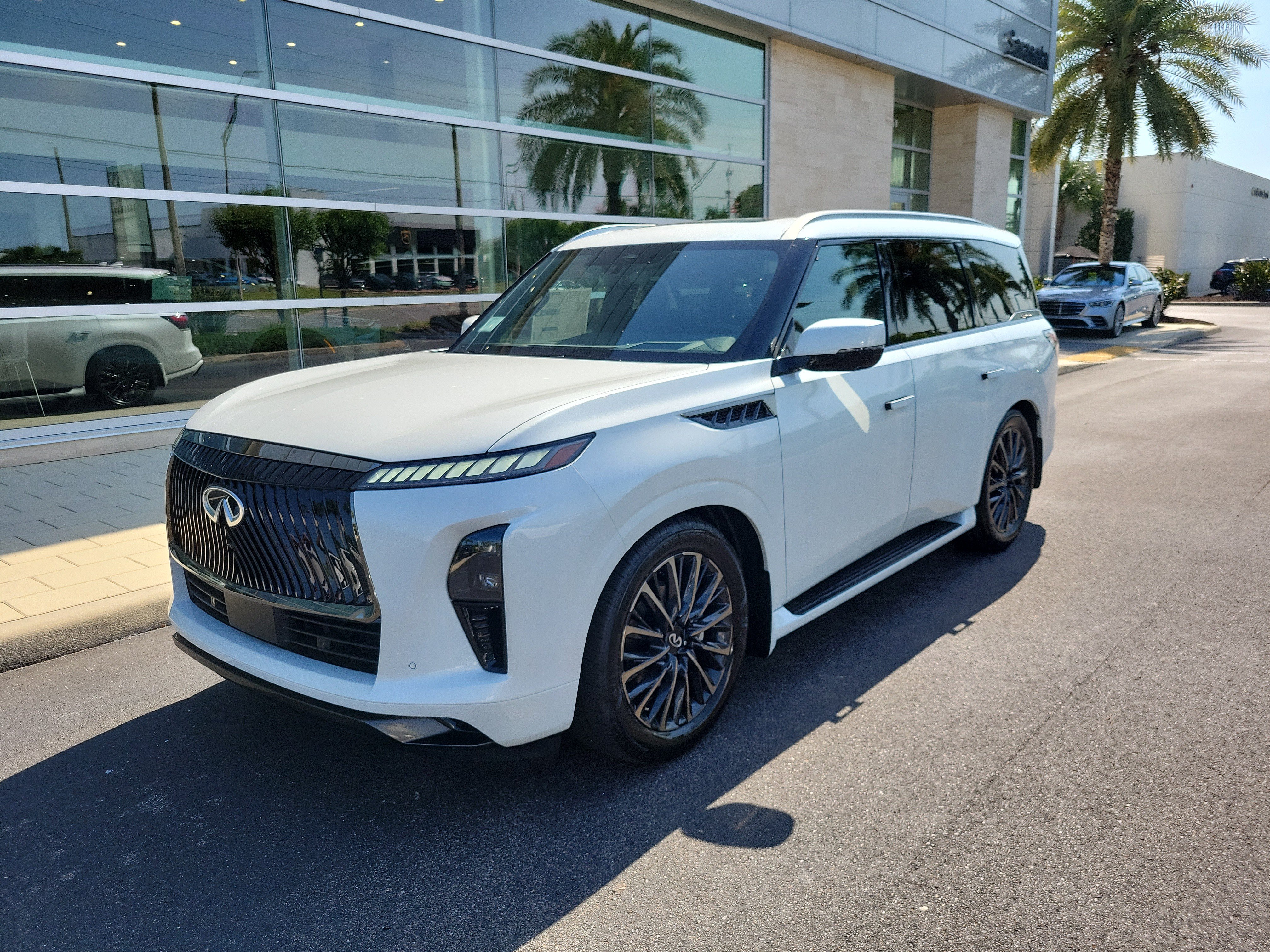 New 2026 INFINITI QX80 Autograph w/ Premium Cargo Package AWD/4WD image 8