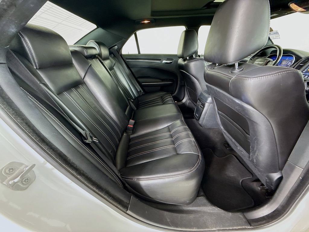 Used 2022 Chrysler 300 S image 28