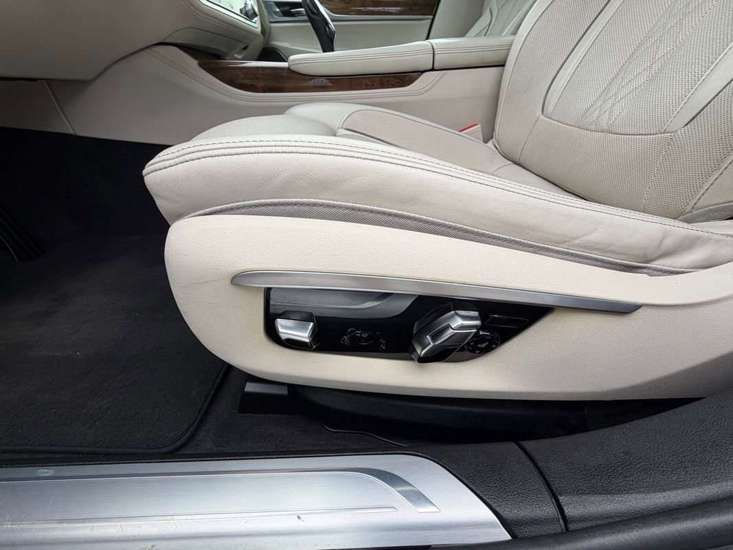 Used 2016 BMW 750i xDrive xDrive image 19