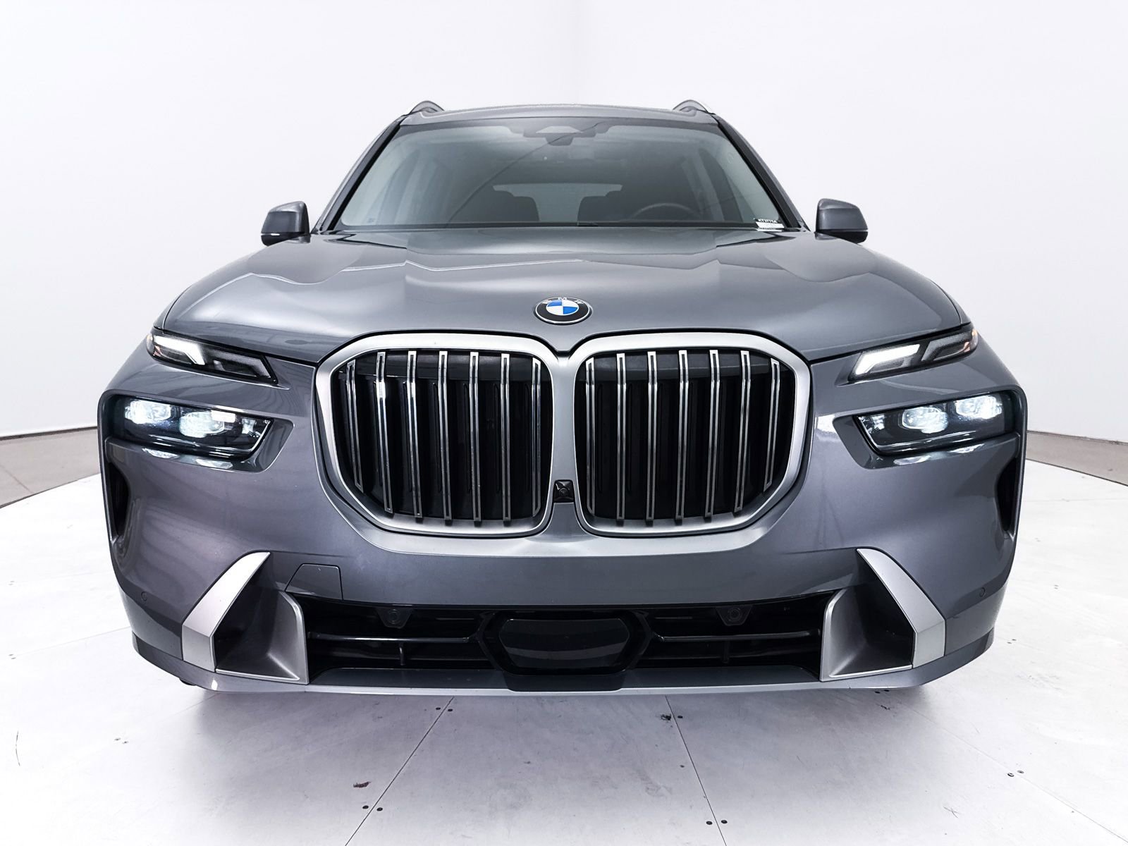 Used 2024 BMW X7 xDrive40i w/ Premium Package image 15