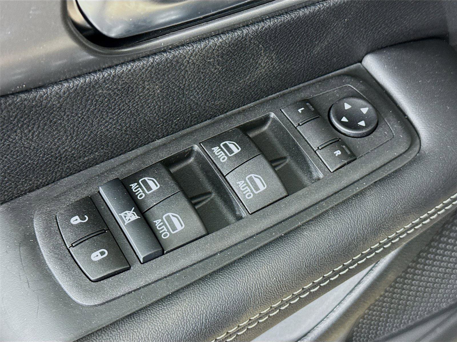 New 2026 Chrysler Pacifica Select image 19