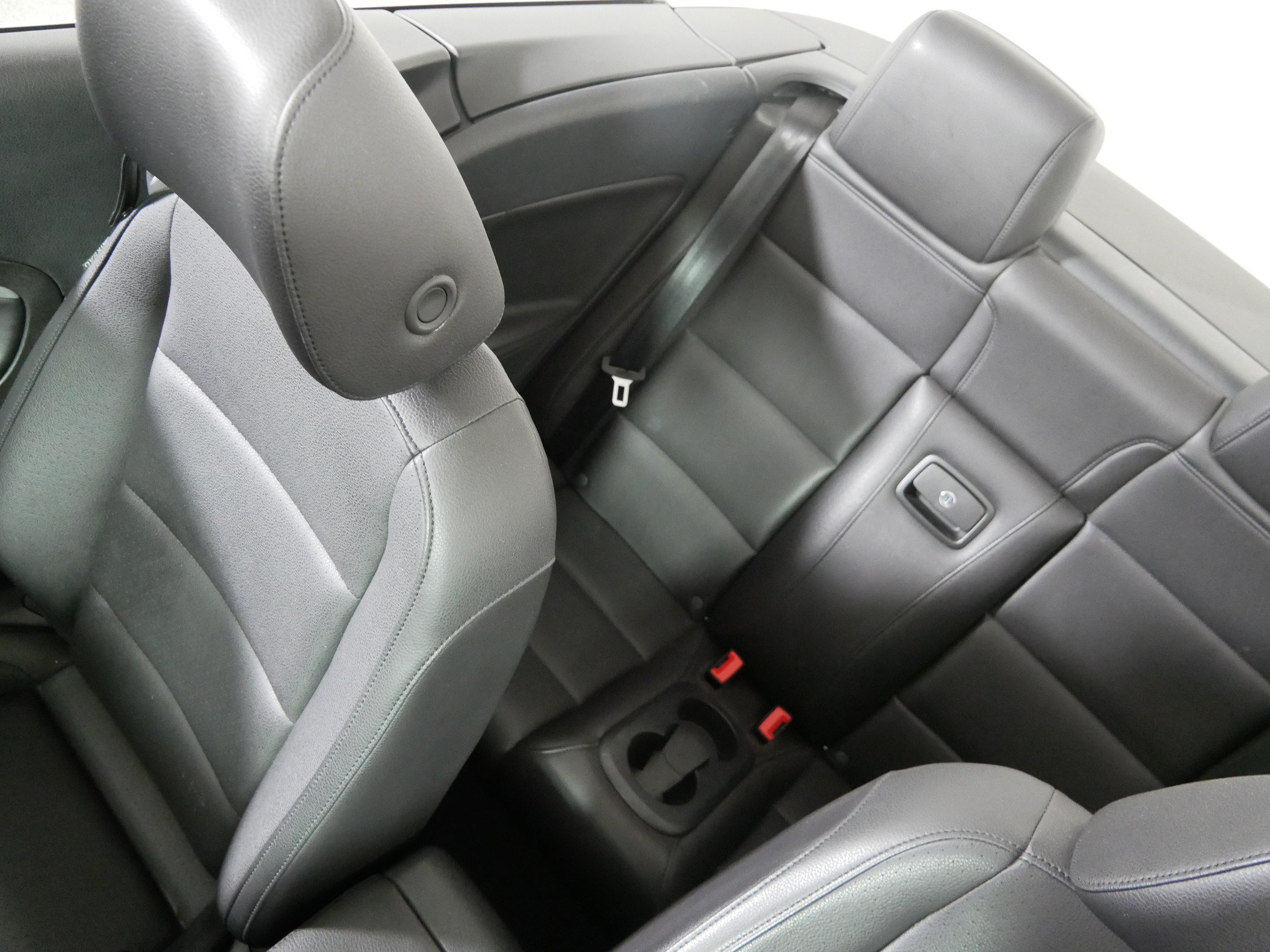 Used 2013 Volkswagen Eos Komfort FWD image 12