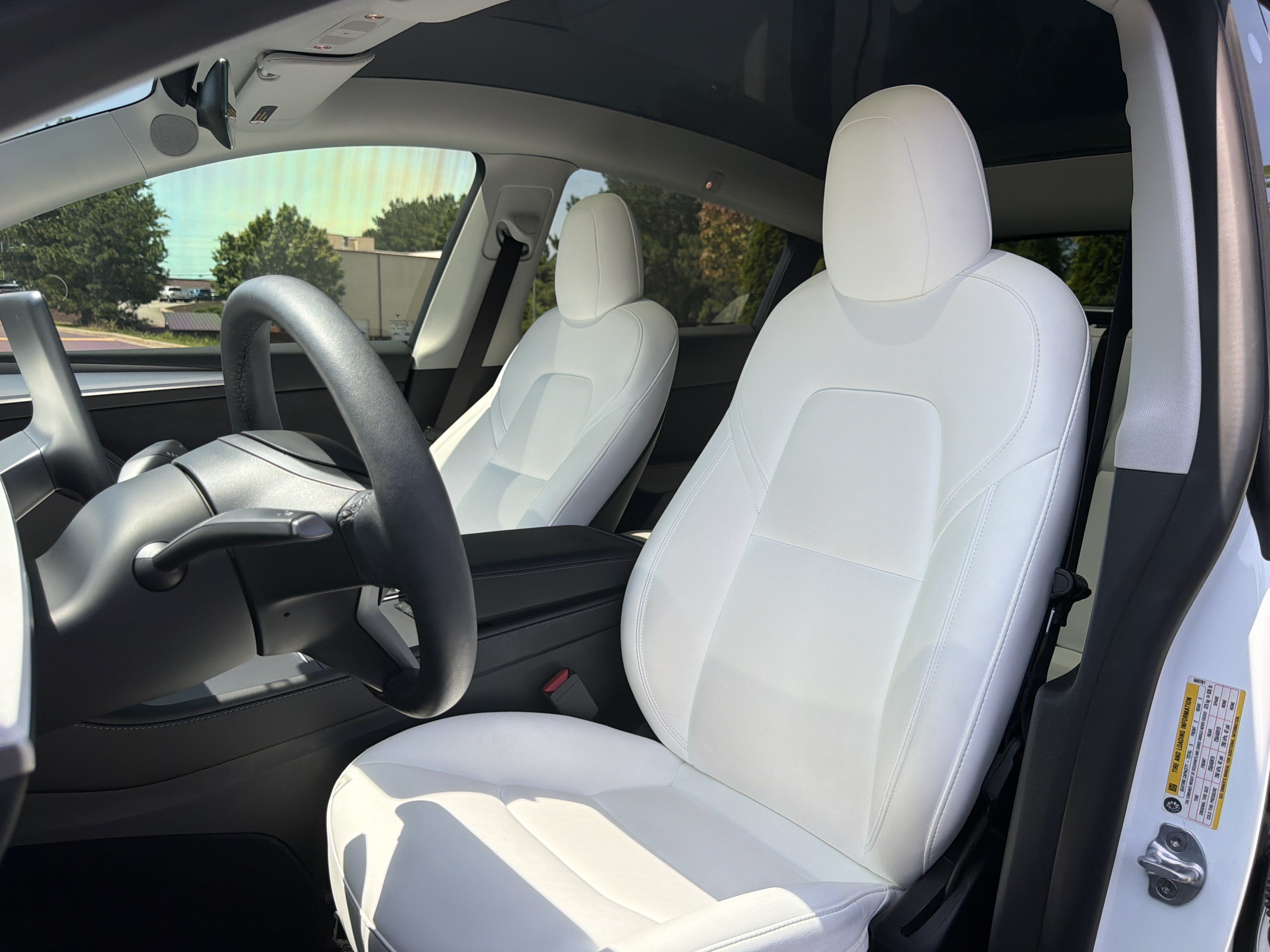 Used 2023 Tesla Model Y AWD image 7