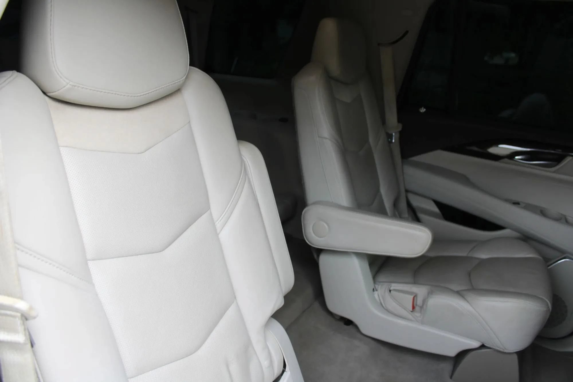 Used 2016 Cadillac Escalade Premium AWD/4WD image 27