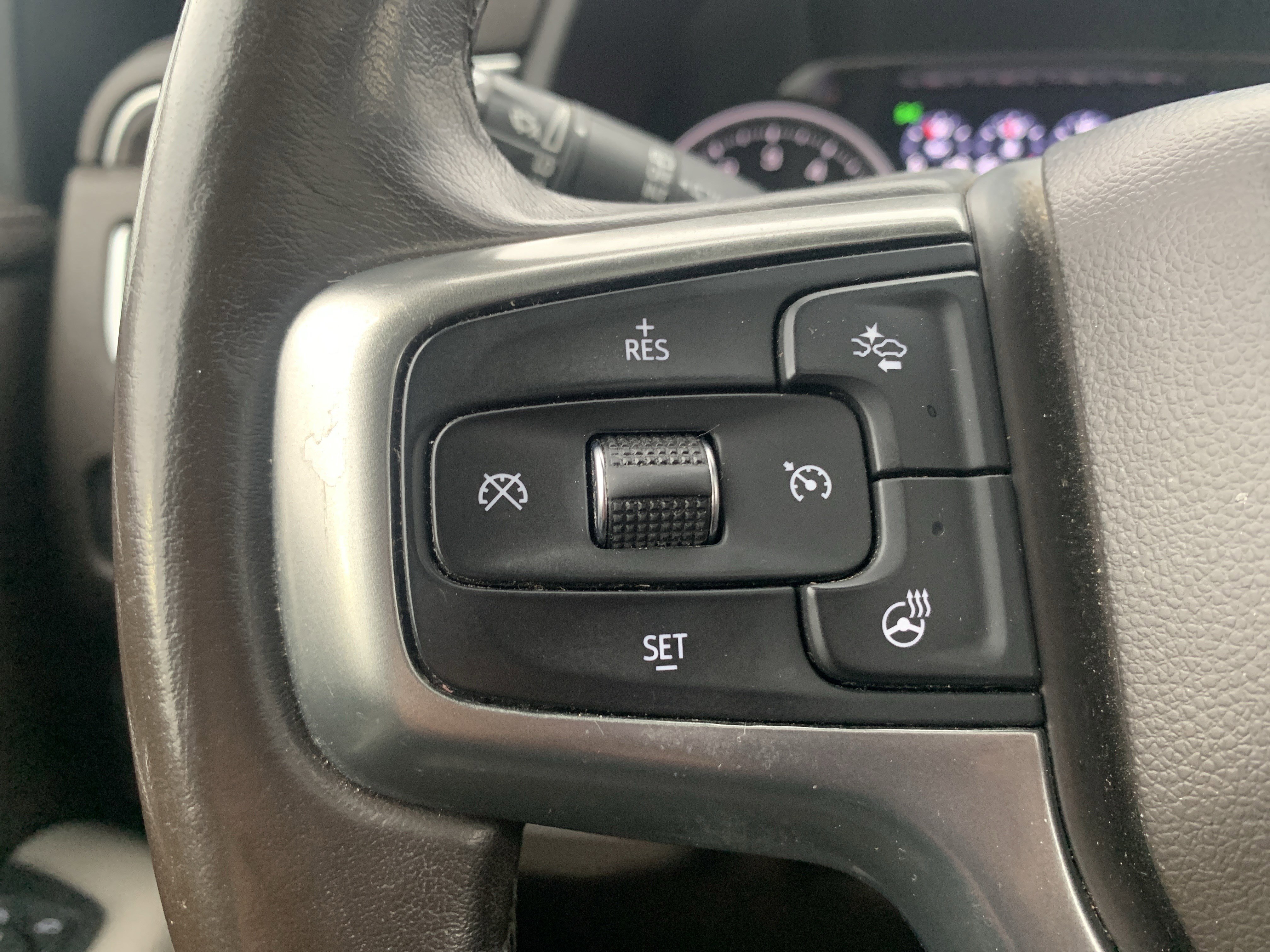 Used 2021 Chevrolet Tahoe Z71 w/ Z71 Off-Road Package image 19